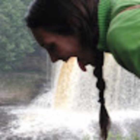 Meet your Posher, Amanda - Picture 1 of 1